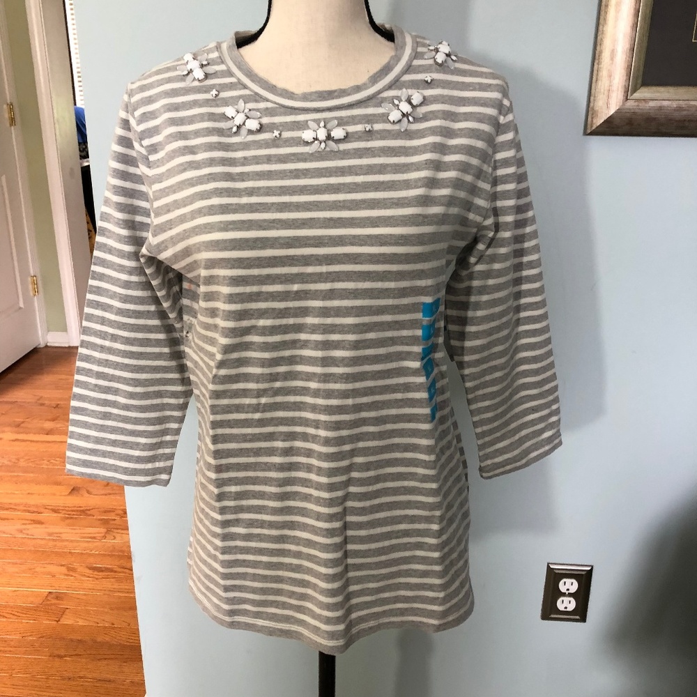 NWT Jeweled Neckline 3/4 Sleeve Top